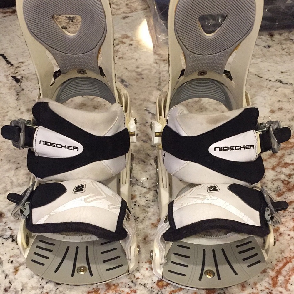 Snowboard bindings